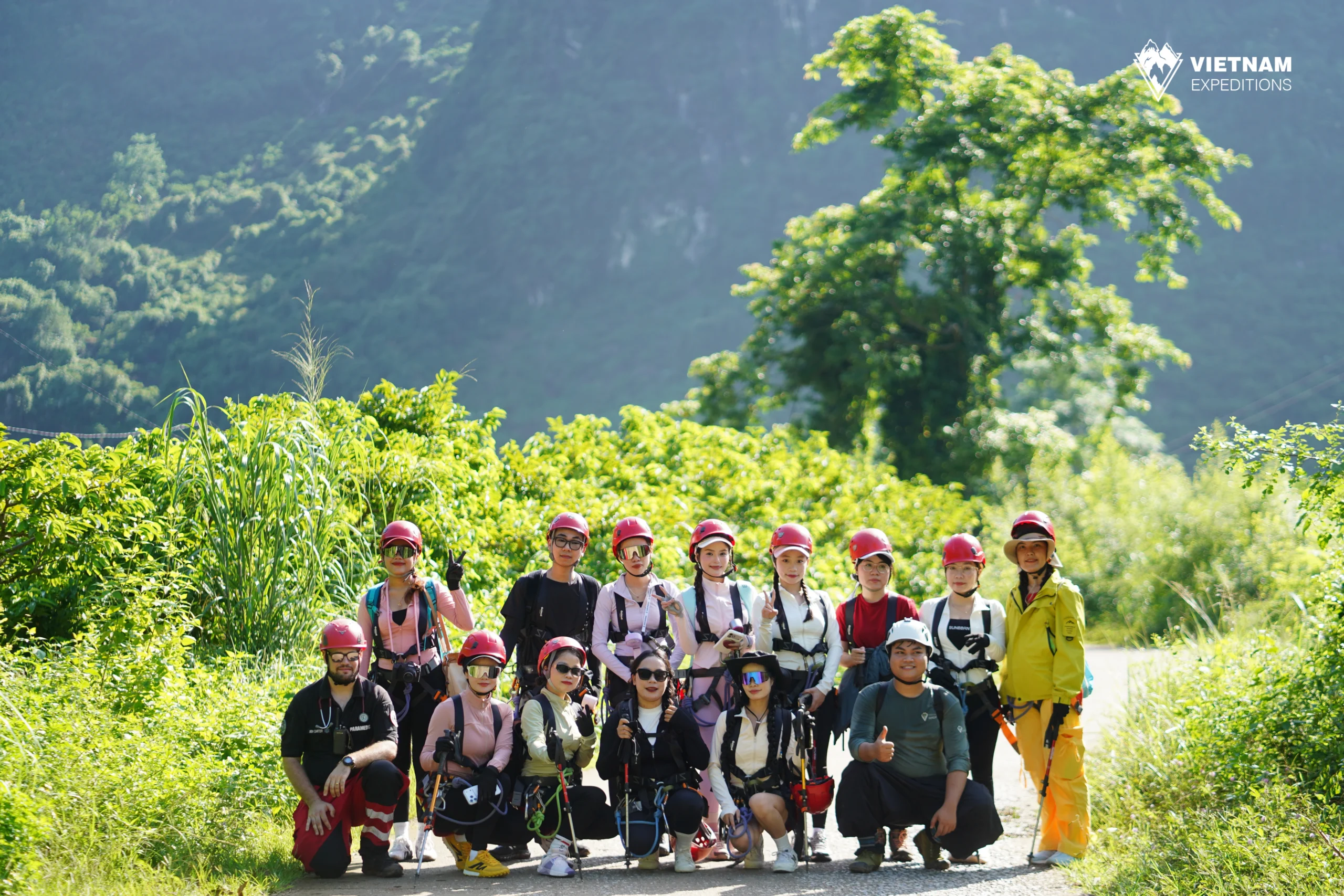 Review tour Abseiling Cổng trời Yên Sơn